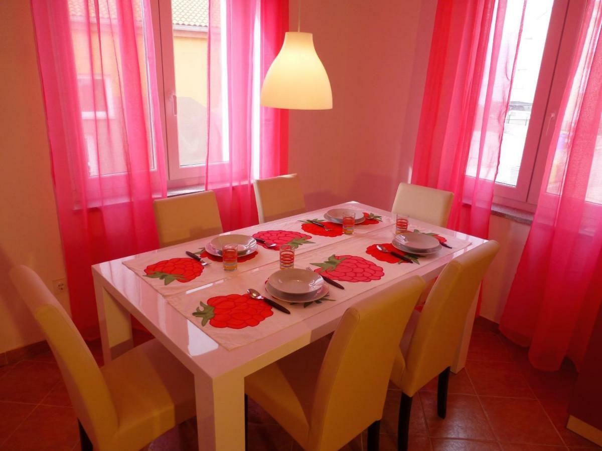 Apartments Kvesic سيلو المظهر الخارجي الصورة